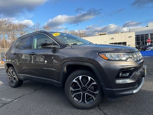 Used 2022 Jeep Compass Limited image 1