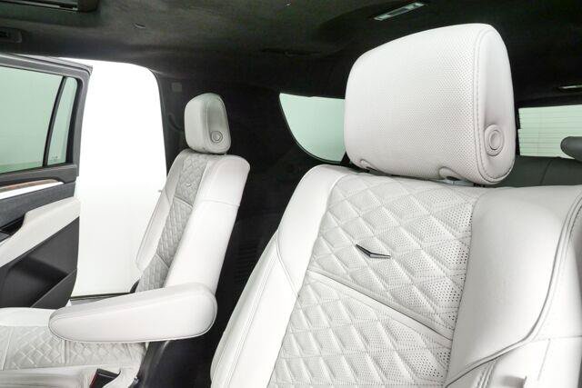 Certified 2026 Cadillac Escalade ESV Platinum Sport w/ LPO, ONYX Package AWD/4WD image 25
