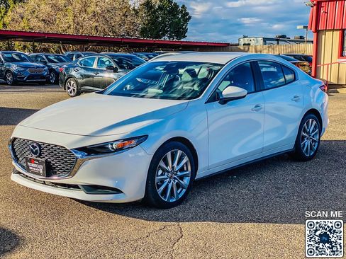 Used 2022 MAZDA MAZDA3 s image 4