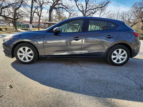 Used 2016 MAZDA MAZDA3 i Sport image 4