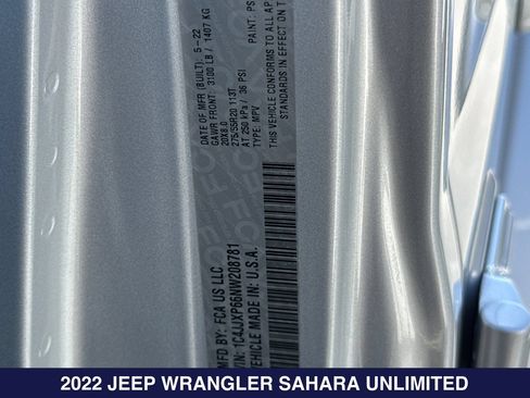 Used 2022 Jeep Wrangler Unlimited Sahara AWD/4WD image 30