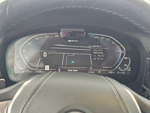 Used 2020 BMW 745e xDrive AWD/4WD image 23