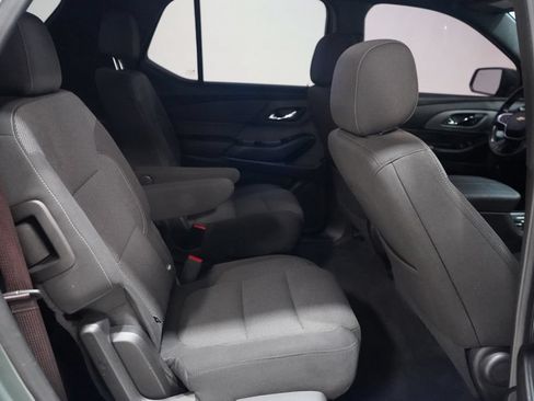 Used 2022 Chevrolet Traverse LT AWD/4WD image 33