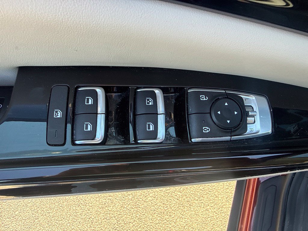 Used 2024 Kia Carnival EX FWD image 16