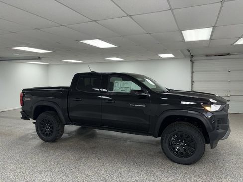 New 2026 Chevrolet Colorado Trail Boss AWD/4WD image 1