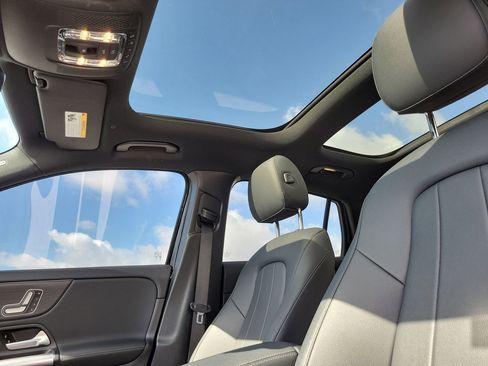 Certified 2025 Mercedes-Benz GLA 250 image 25