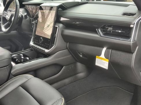 New 2026 GMC Yukon Elevation image 29