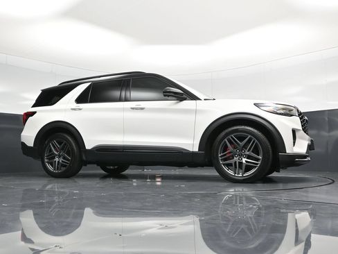Used 2025 Ford Explorer ST AWD/4WD image 53
