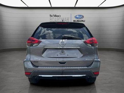 Used 2017 Nissan Rogue SV AWD/4WD image 6