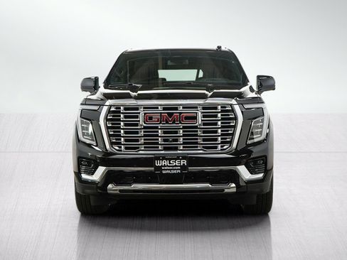 Used 2026 GMC Yukon Denali w/ Sun & Power Step Package AWD/4WD image 8