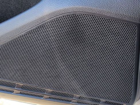 Used 2017 Volkswagen Golf Base image 16