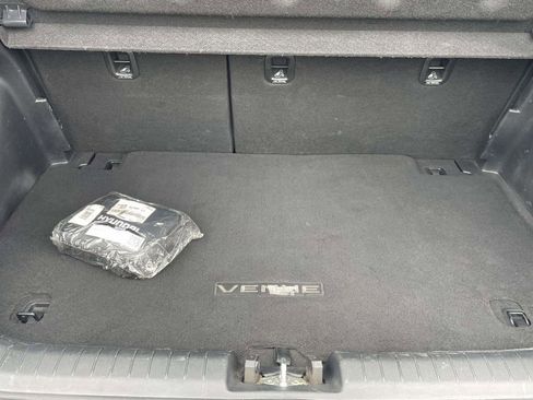 Used 2024 Hyundai Venue SEL FWD image 27
