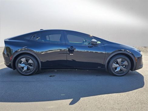 Used 2024 Toyota Prius LE image 64