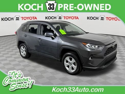 Used 2021 Toyota RAV4 XLE AWD/4WD image 1