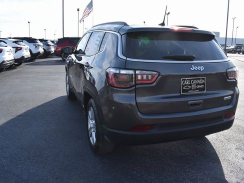 Used 2022 Jeep Compass Latitude image 4
