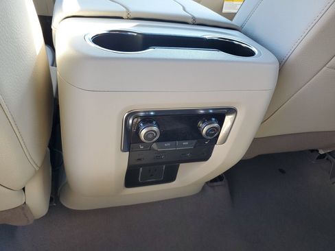 New 2026 GMC Yukon Denali w/ Denali Reserve Package AWD/4WD image 16