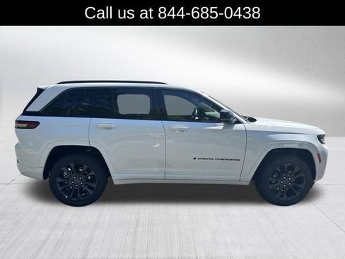 New 2026 Jeep Grand Cherokee Limited AWD/4WD image 4