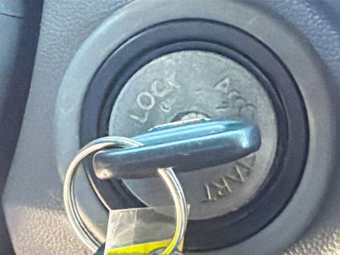 Used 2016 Nissan Frontier SV w/ SV Value Truck Package image 29