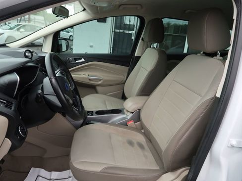 Used 2015 Ford C-MAX SE w/ Equipment Group 203A FWD image 5