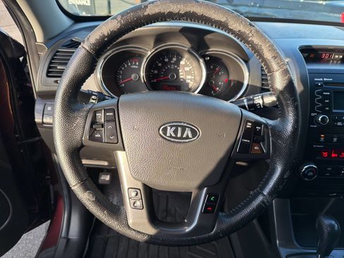 Used 2011 Kia Sorento EX image 28