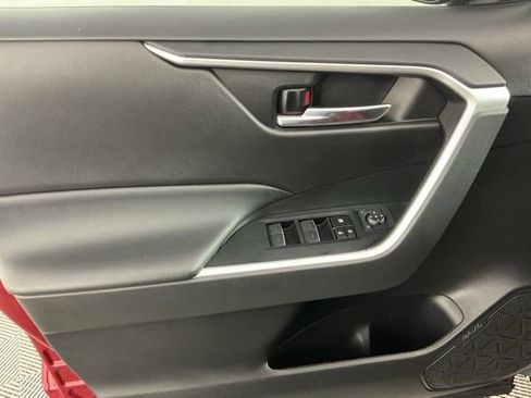 Used 2023 Toyota RAV4 XLE w/ Convenience Package image 7