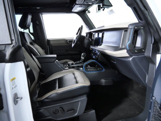 Certified 2024 Ford Bronco Wildtrak AWD/4WD image 11