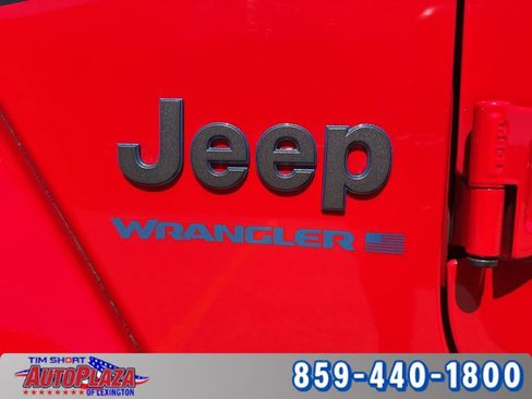 Used 2025 Jeep Wrangler Unlimited Sahara AWD/4WD image 11