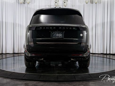 Used 2024 Land Rover Range Rover SV image 15