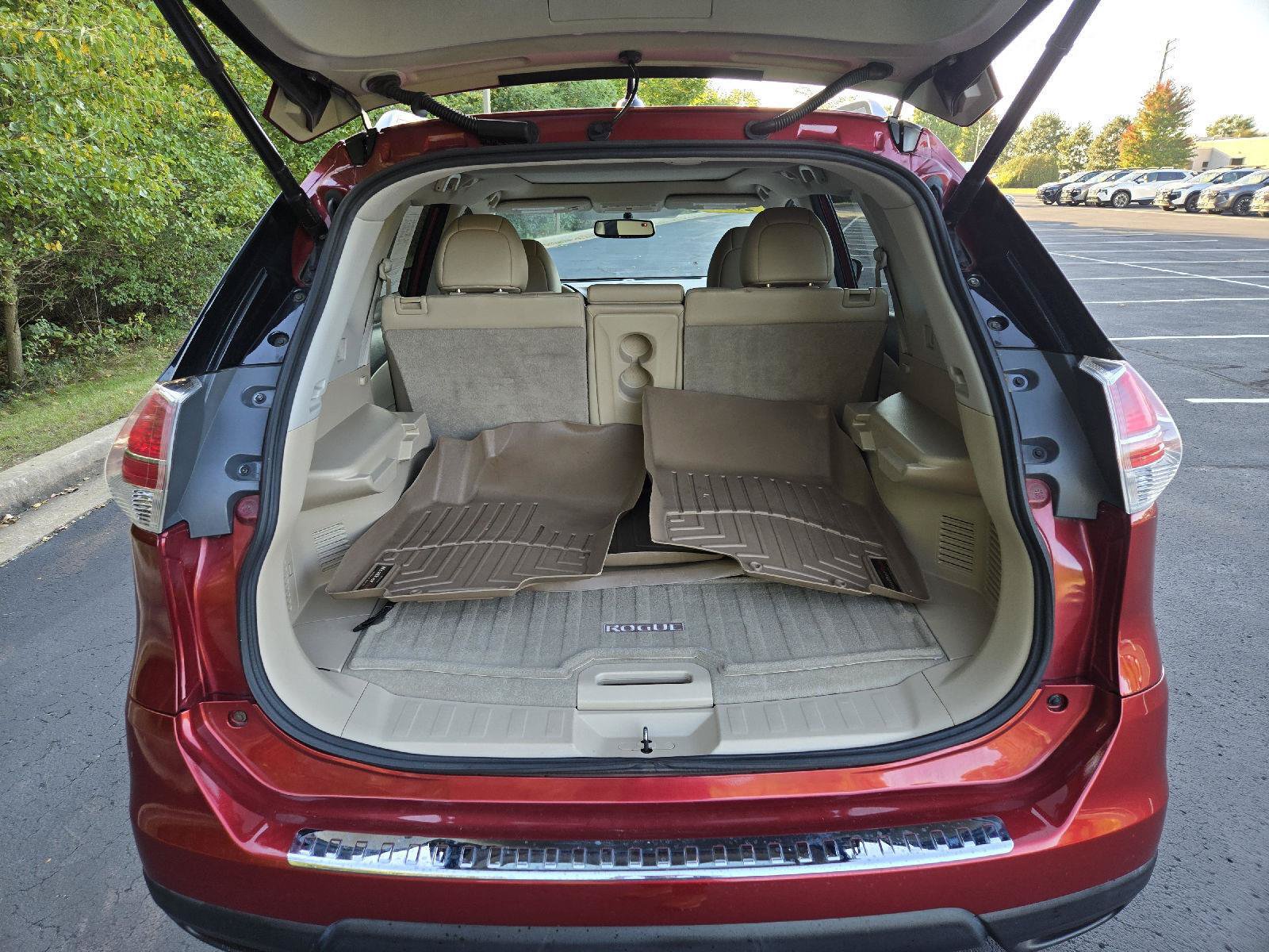 Used 2015 Nissan Rogue SL w/ SL Premium Package FWD image 9
