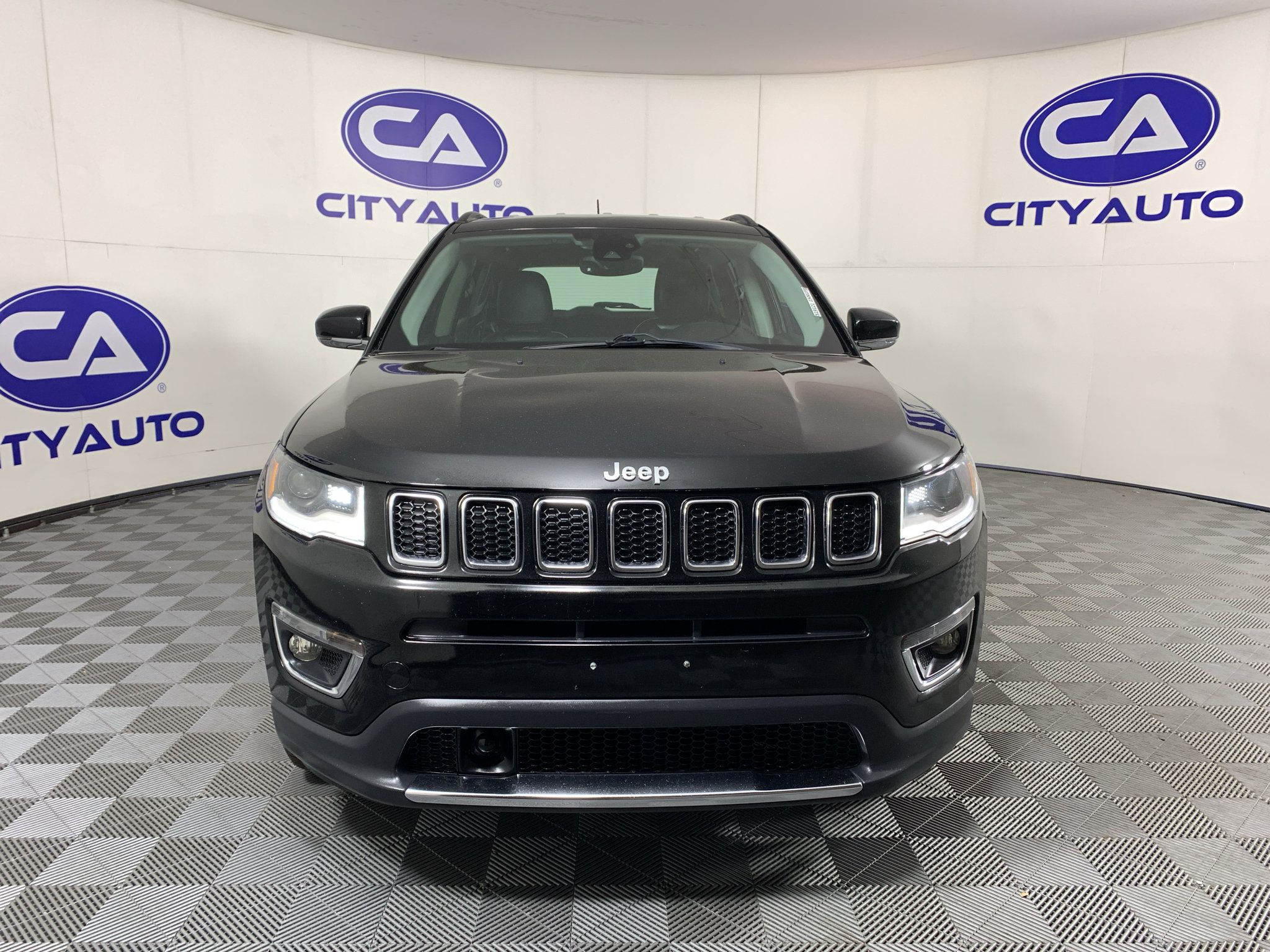 Used 2018 Jeep Compass Limited w/ Navigation Group AWD/4WD image 9