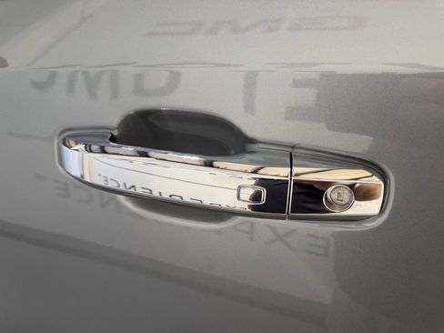 New 2026 GMC Sierra 1500 SLT w/ SLT Premium Plus Package image 10