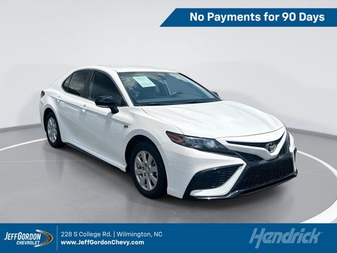 Used 2023 Toyota Camry SE w/ Convenience Package FWD image 1