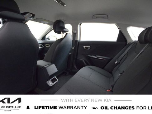 New 2026 Kia K4 LXS image 12