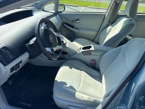 Used 2013 Toyota Prius Three w/ Solar Roof Pkg FWD image 10