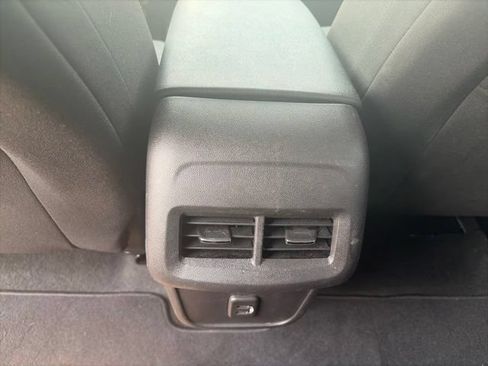 Used 2024 Chevrolet Equinox LT AWD/4WD image 13