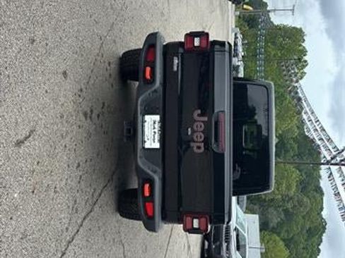 Used 2022 Jeep Gladiator Mojave w/ LED Lighting Group AWD/4WD image 7