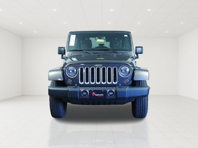 Used 2017 Jeep Wrangler Unlimited Sahara AWD/4WD image 2
