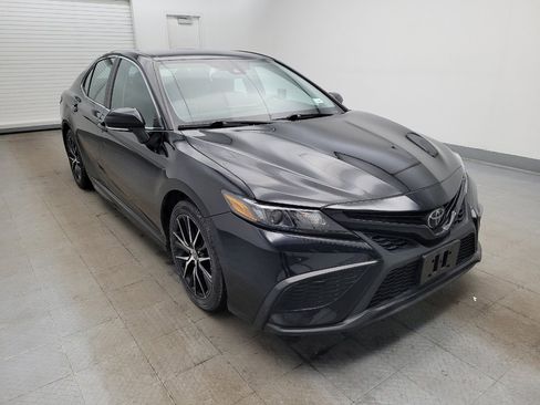 Used 2023 Toyota Camry SE image 13