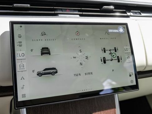 New 2026 Land Rover Range Rover SE AWD/4WD image 34