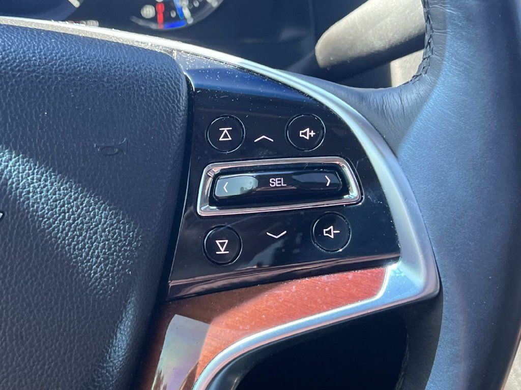 Used 2017 Cadillac Escalade Premium Luxury AWD/4WD image 25