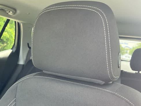 Used 2022 GMC Terrain SLE w/ Driver Convenience Package FWD image 25