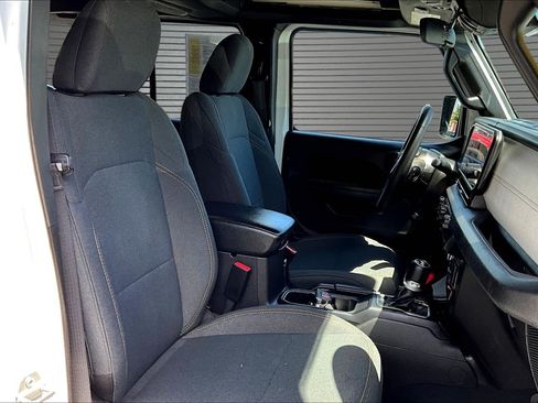 Used 2024 Jeep Wrangler Unlimited AWD/4WD image 21