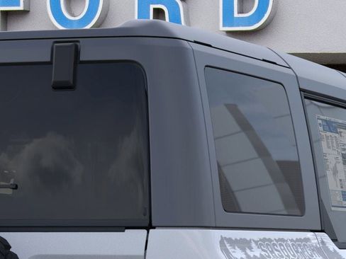 New 2025 Ford Bronco Outer Banks w/ Sasquatch Package image 25