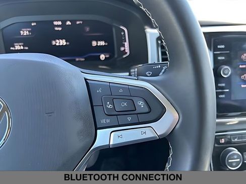 Used 2023 Volkswagen Atlas SE AWD/4WD image 6