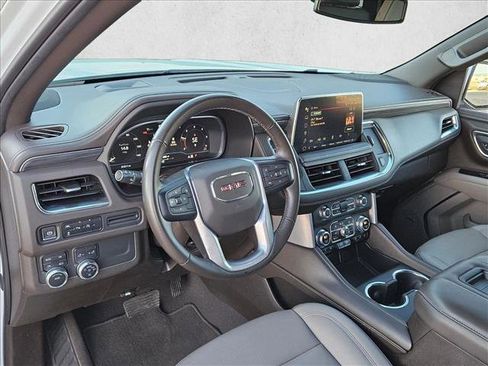 Used 2023 GMC Yukon SLT image 10