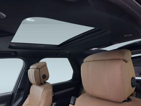 New 2026 Land Rover Discovery Limited Edition image 13