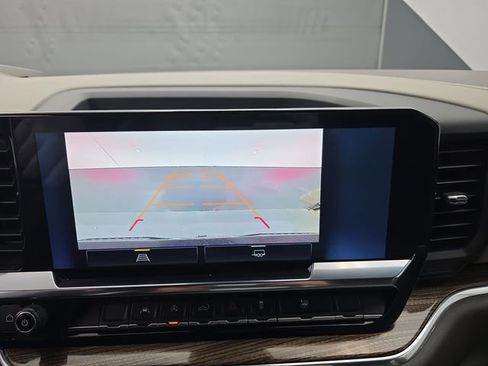 Used 2025 Chevrolet Silverado 1500 LT image 28