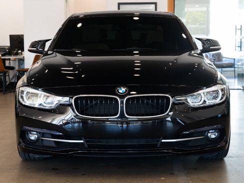Used 2018 BMW 330i Sedan RWD image 2