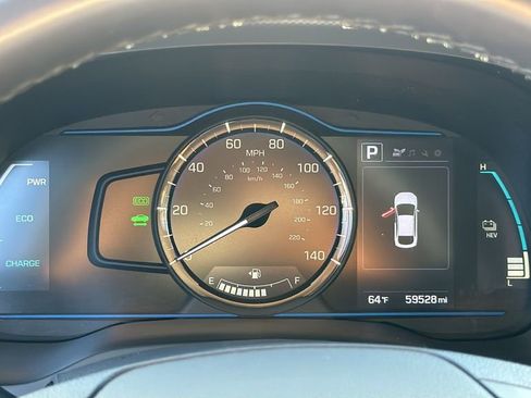 Used 2019 Hyundai Ioniq Plug-In Hybrid image 22