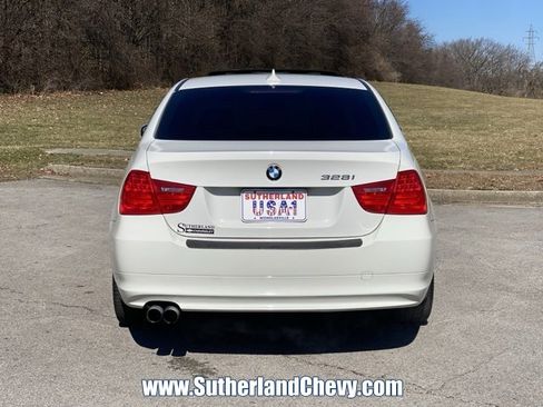 Used 2010 BMW 328i xDrive Sedan image 6